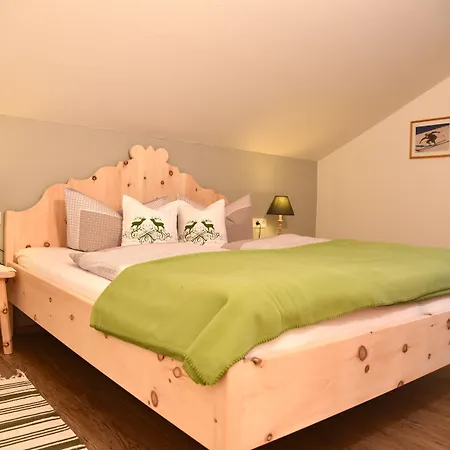 Апартаменты Haus Susanne - Top-ferienwohnungen - Sommer-bergbahn Inklusive Обермайзельштайн