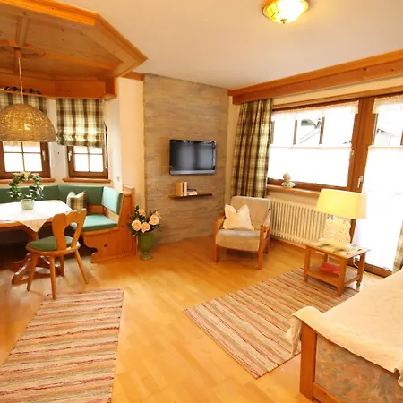 Апартаменты Haus Susanne - Top-ferienwohnungen - Sommer-bergbahn Inklusive Обермайзельштайн